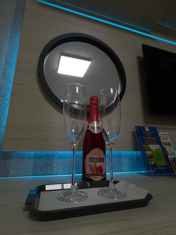 Voyage Cubic Adults Only Leilighet Sibiu Eksteriør bilde