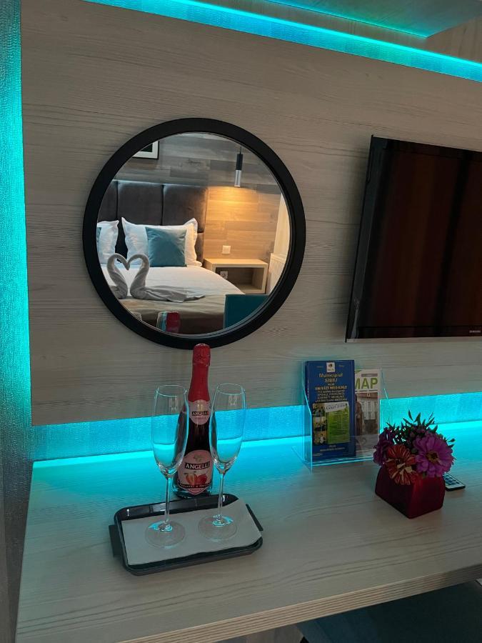 Voyage Cubic Adults Only Leilighet Sibiu Eksteriør bilde