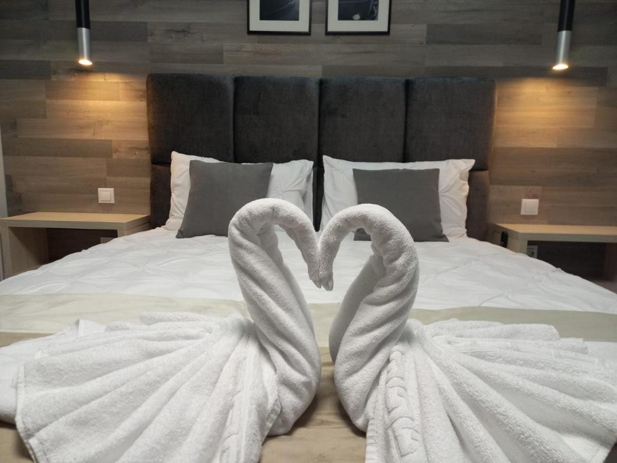 Voyage Cubic Adults Only Leilighet Sibiu Eksteriør bilde